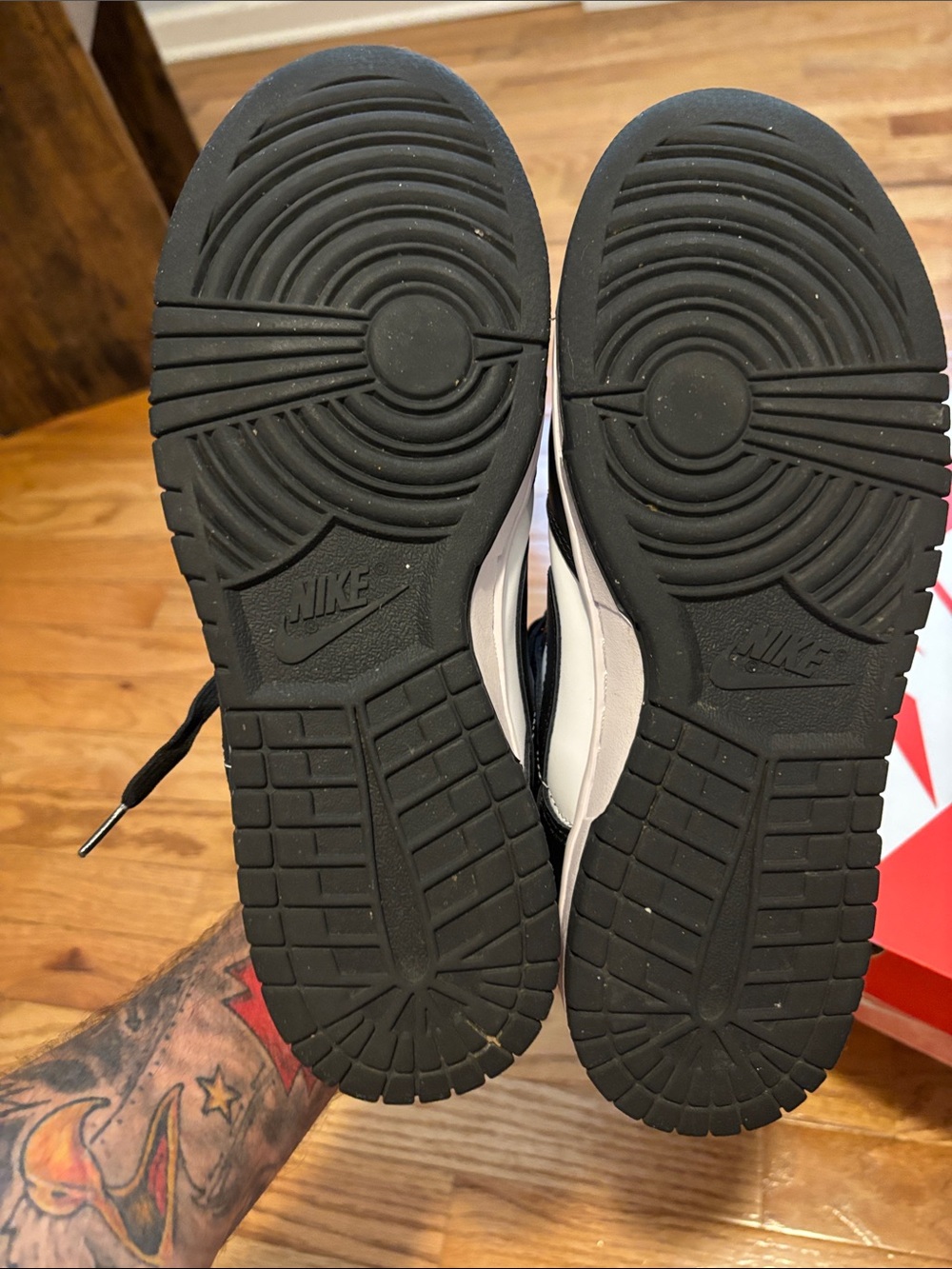 Nike Black and White Low-Top Dunks - Picture 6 of 10